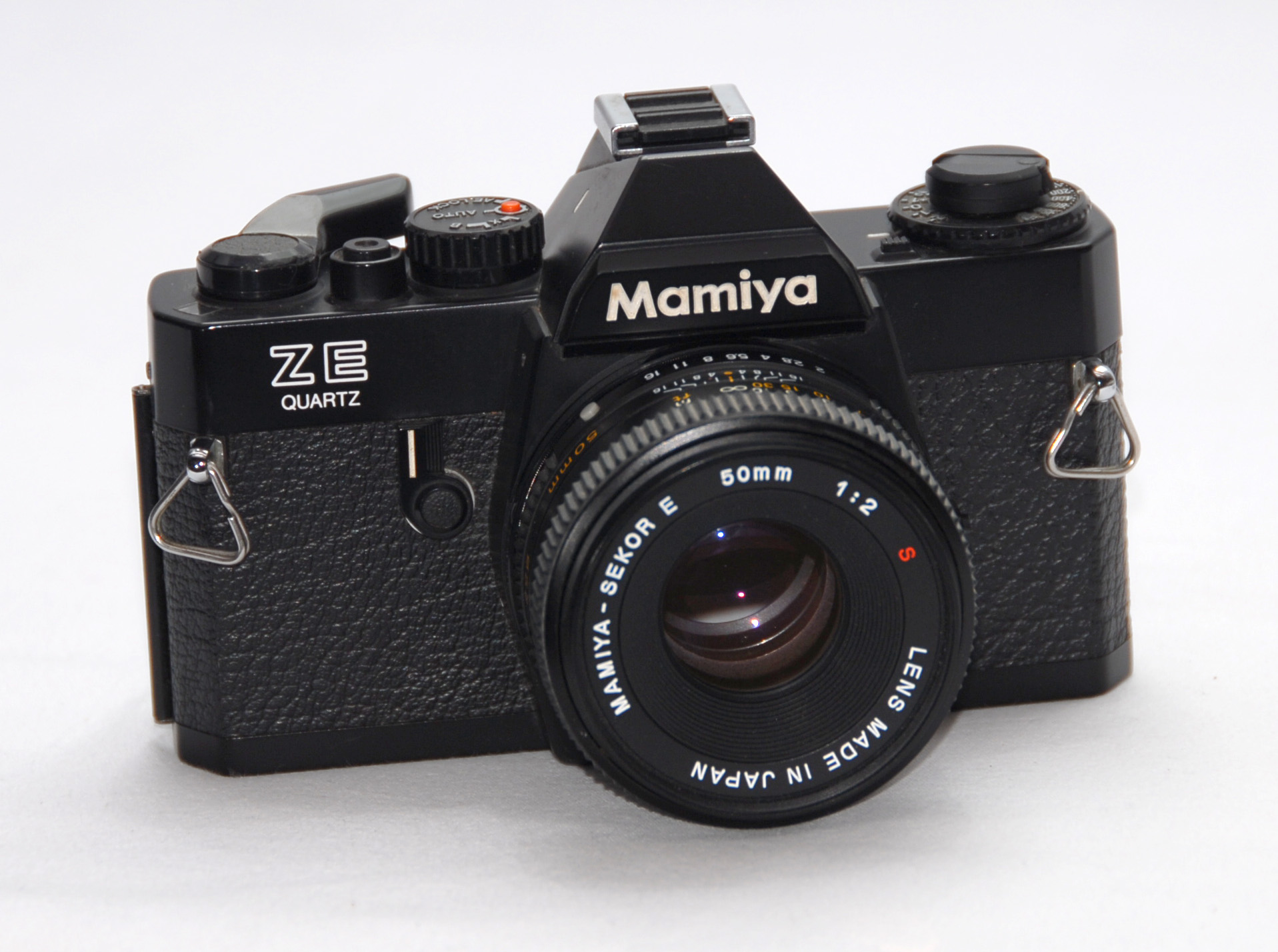 MAMIYA ZE QUARTZ